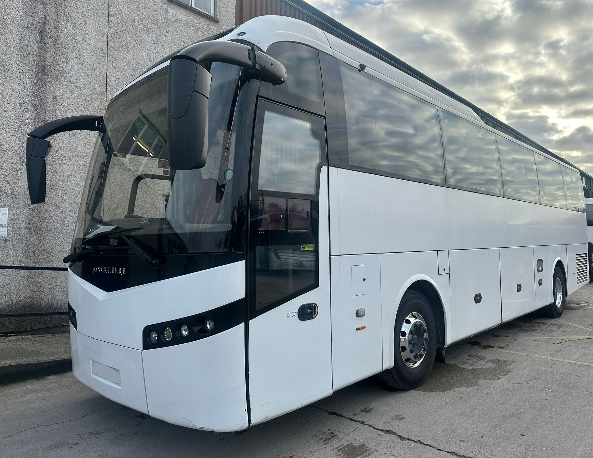 Photo of 2010 Volvo B12M Jonckheere JHV