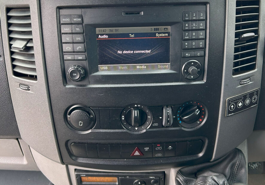 Photo of 2016 Mercedes Benz Unvi Vega