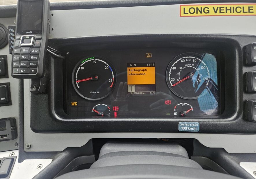 Photo of 2018 Scania K420 Caetano Levante Triaxle