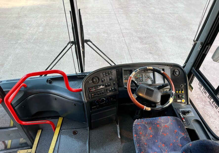Photo of 2003 Volvo B12M Plaxton Paragon
