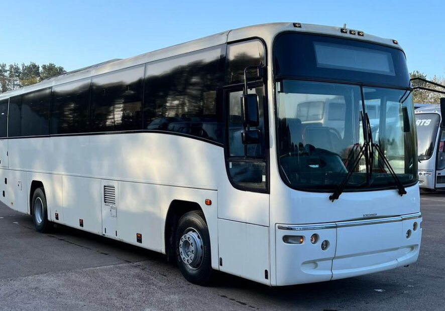 Photo of 2003 Volvo B12M Plaxton Paragon