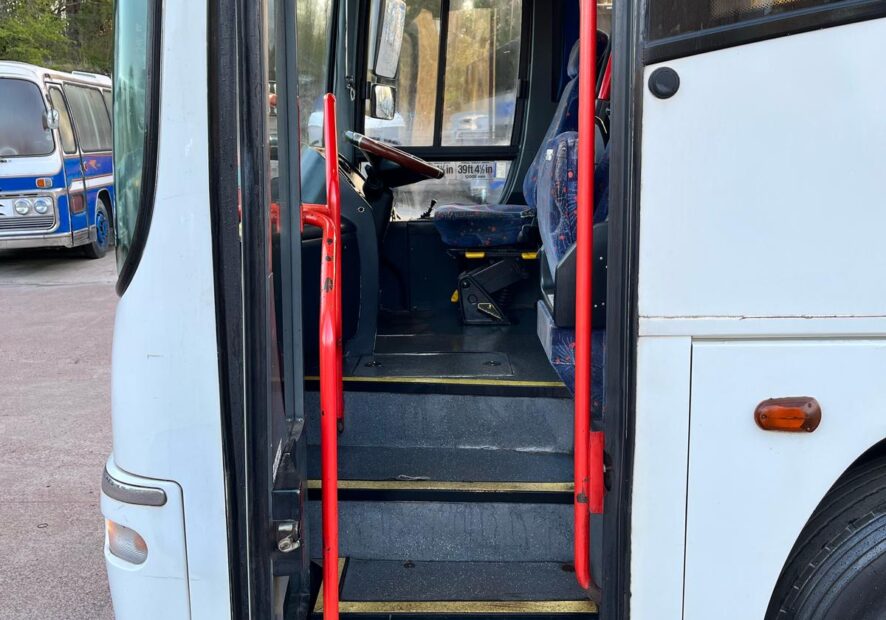 Photo of 2003 Volvo B12M Plaxton Paragon