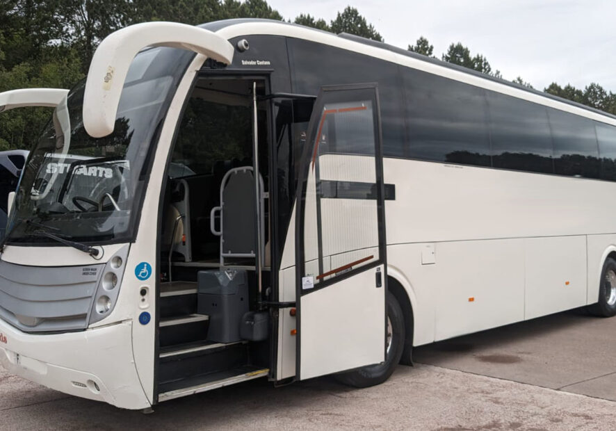 Photo of 2011 Volvo B9R Caetano Levante