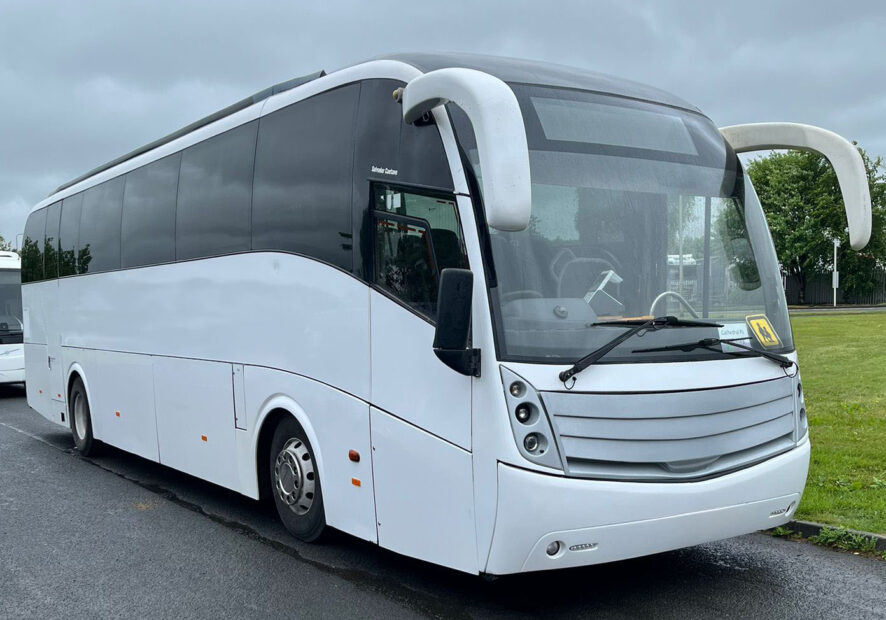 Photo of 2011 Volvo B9R Caetano Levante