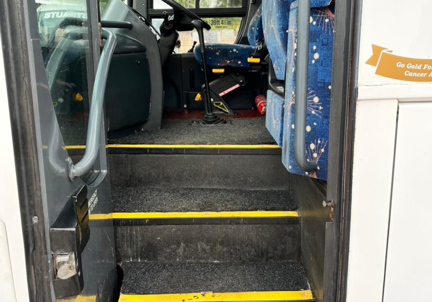 Photo of 2003 Volvo B12M Plaxton Paragon