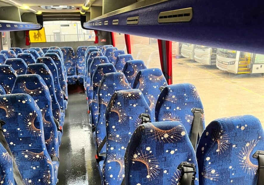 Photo of 2003 Volvo B12M Plaxton Paragon