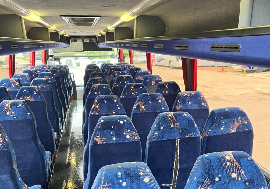 Photo of 2003 Volvo B12M Plaxton Paragon