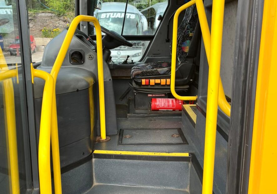 Photo of 2005 Volvo B7R Plaxton Profile