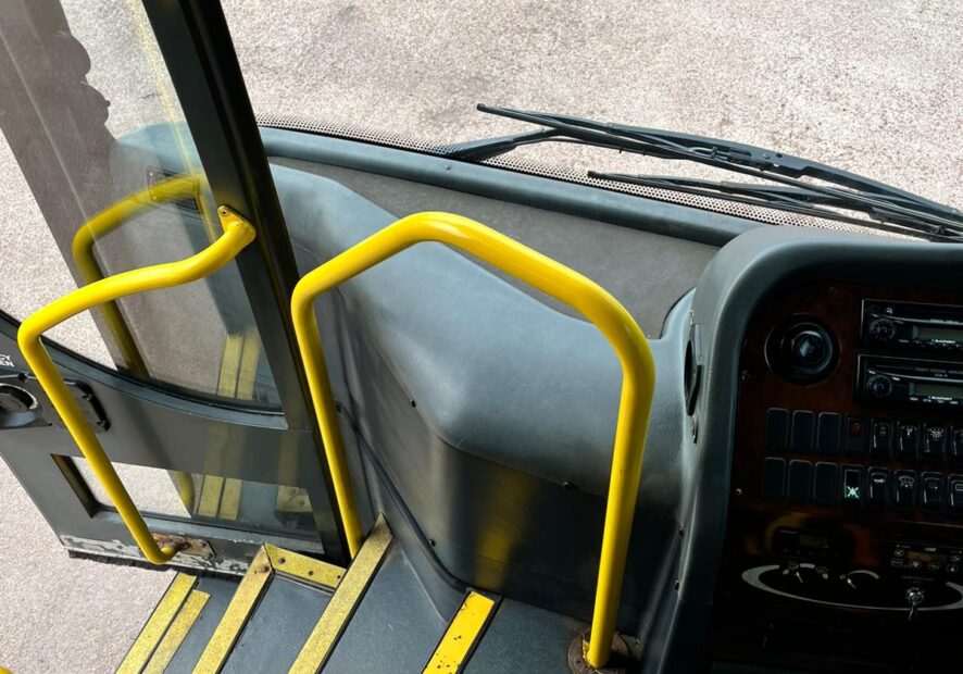 Photo of 2005 Volvo B7R Plaxton Profile